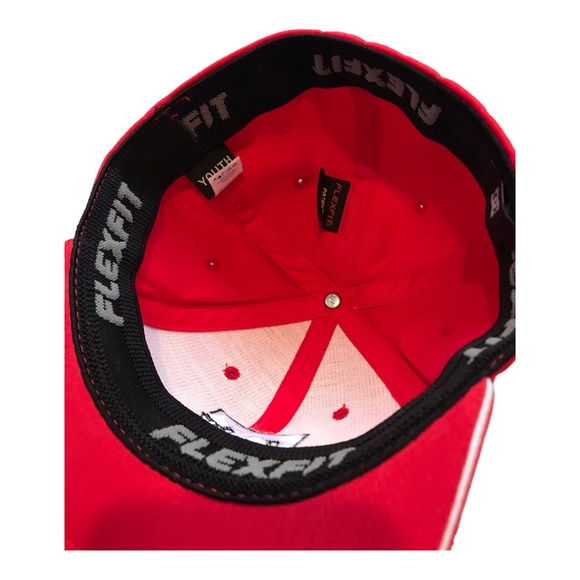 Like new youth DC hat - Picture 3 of 3